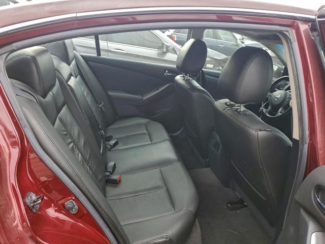 Nissan Altima Base Image 9