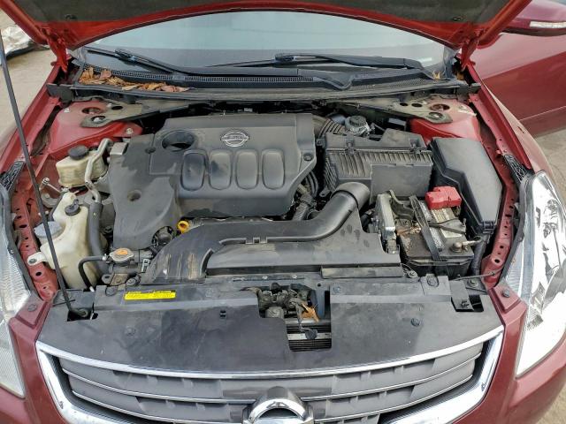 Nissan Altima Base Image 8