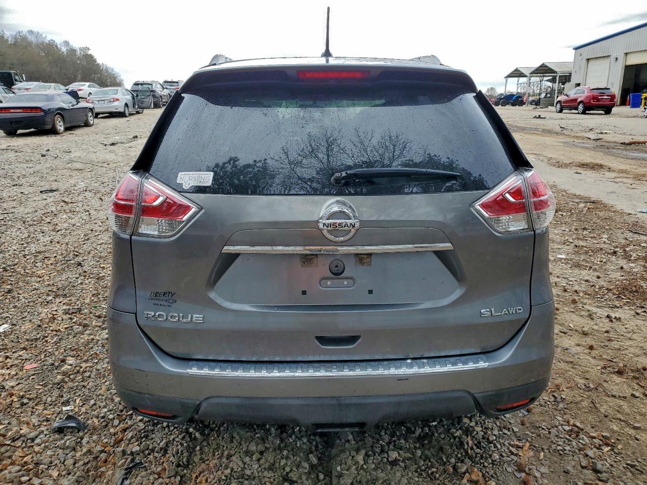 Nissan Rogue S Image 5