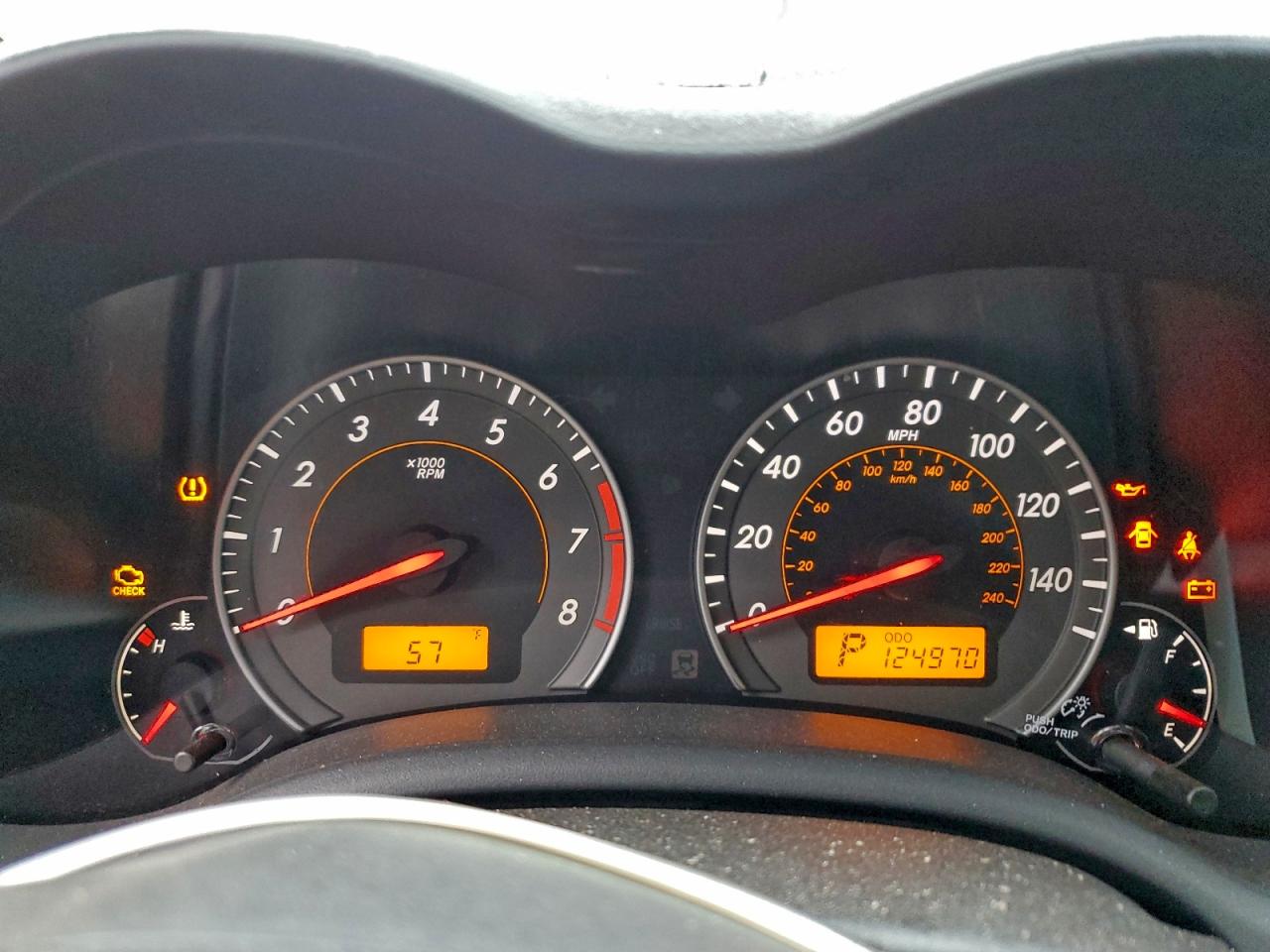 Toyota Corolla Base Image 8