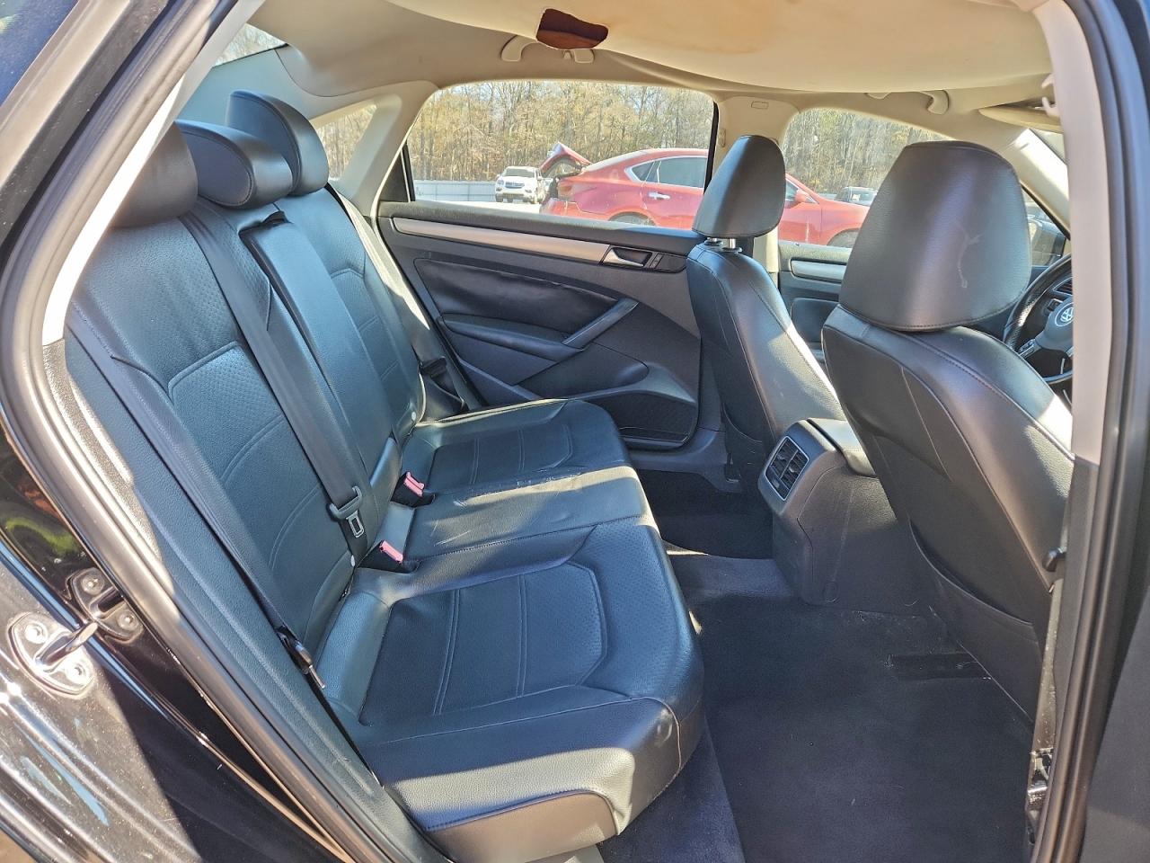 Volkswagen Passat Se Image 13