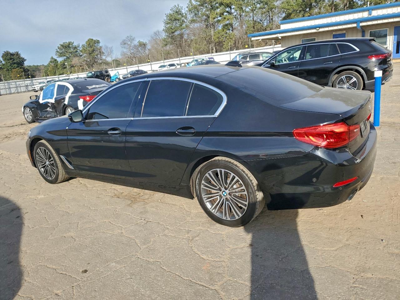 BMW 5 Series I Image 8