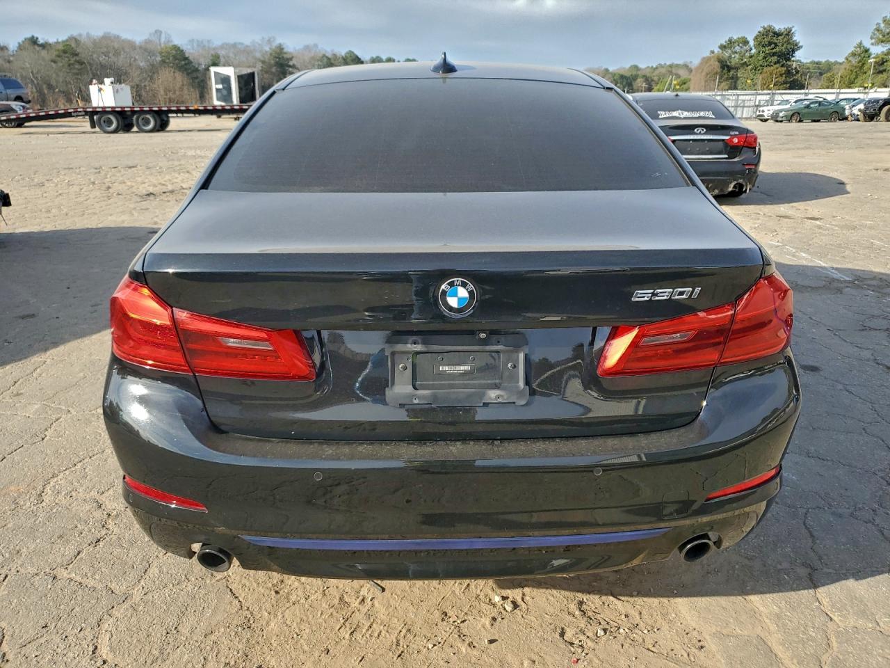 BMW 5 Series I Image 10