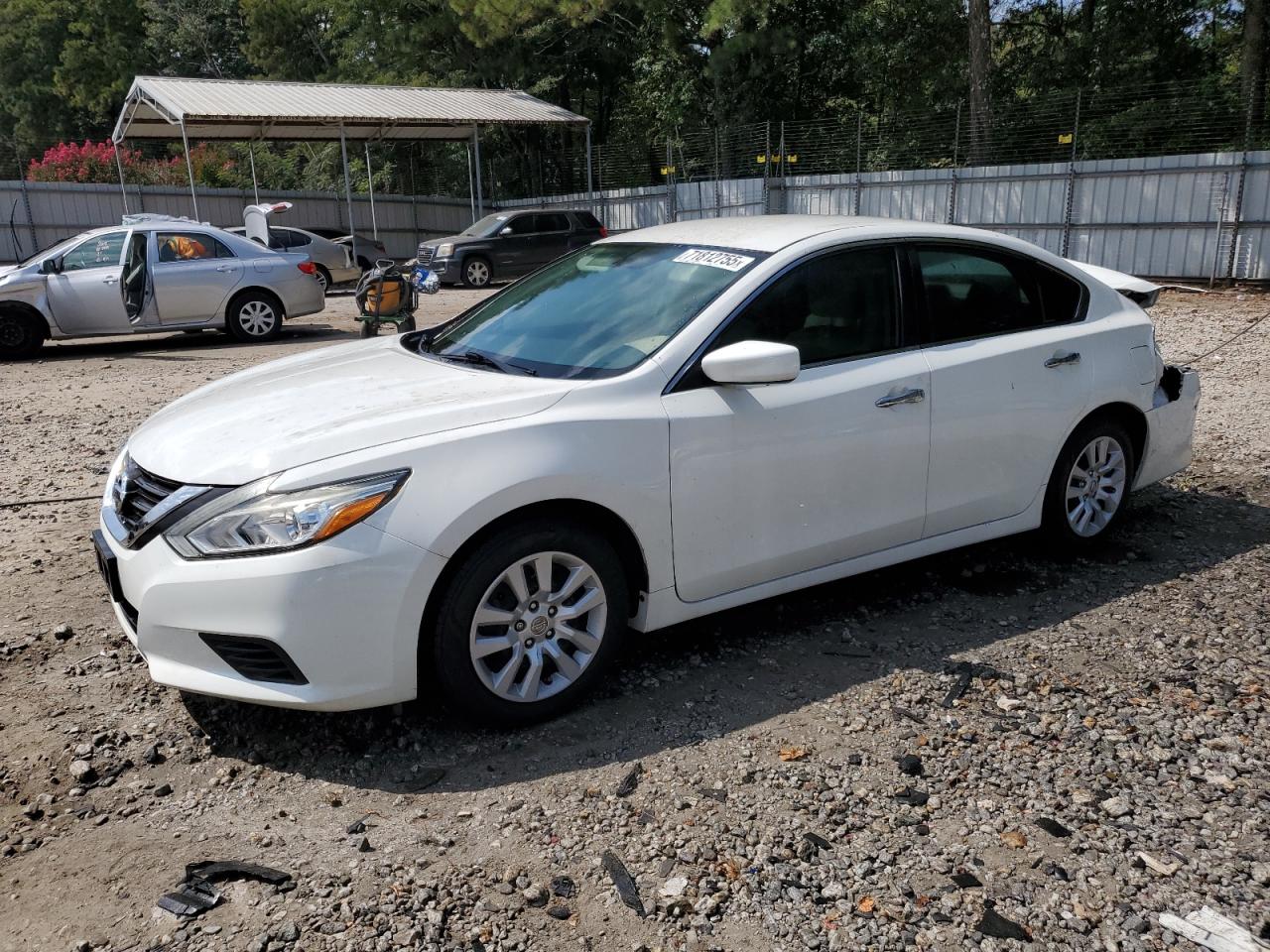 Nissan Altima 2.5 Image 1