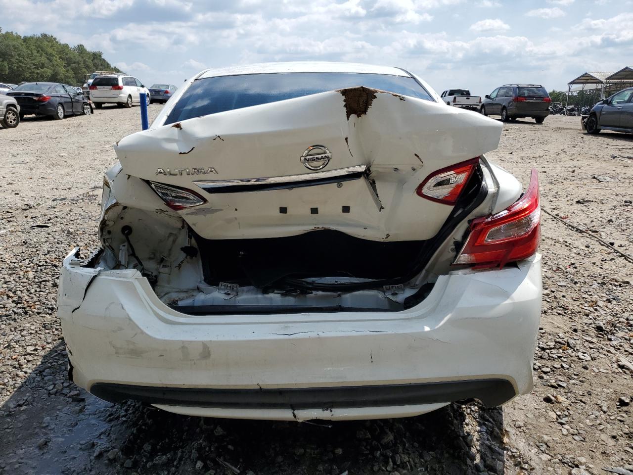 Nissan Altima 2.5 Image 12