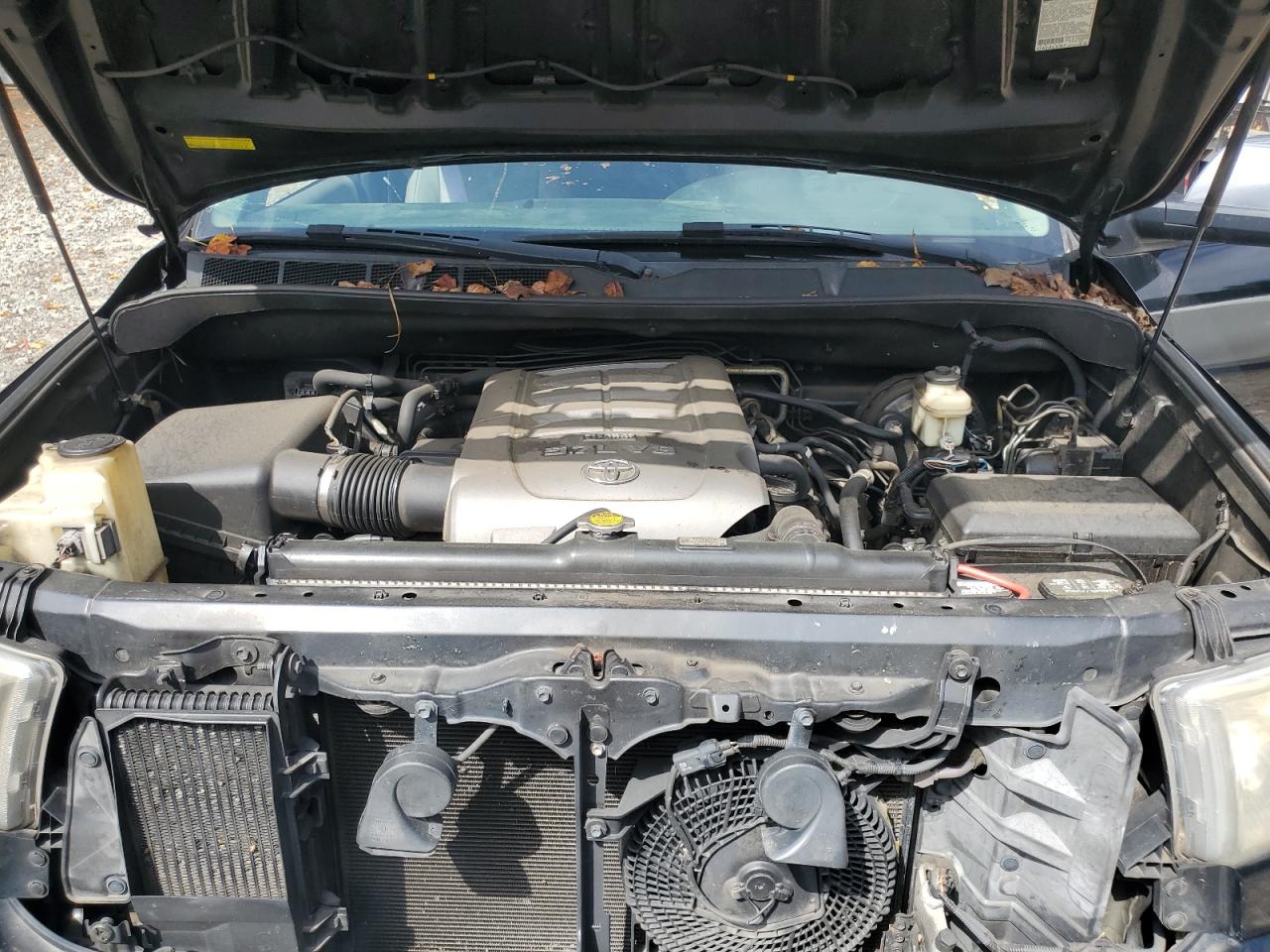 Toyota Sequoia Limited Image 4