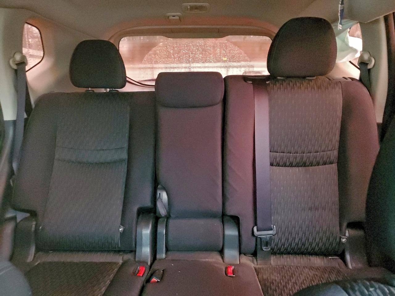 Nissan Rogue S Image 6