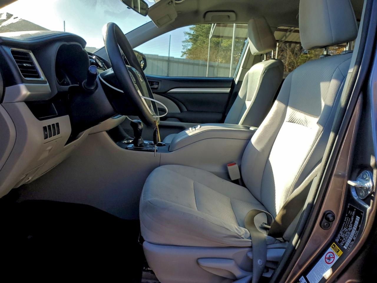 Toyota Highlander Le Image 7