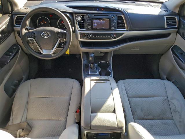 Toyota Highlander Le Image 10