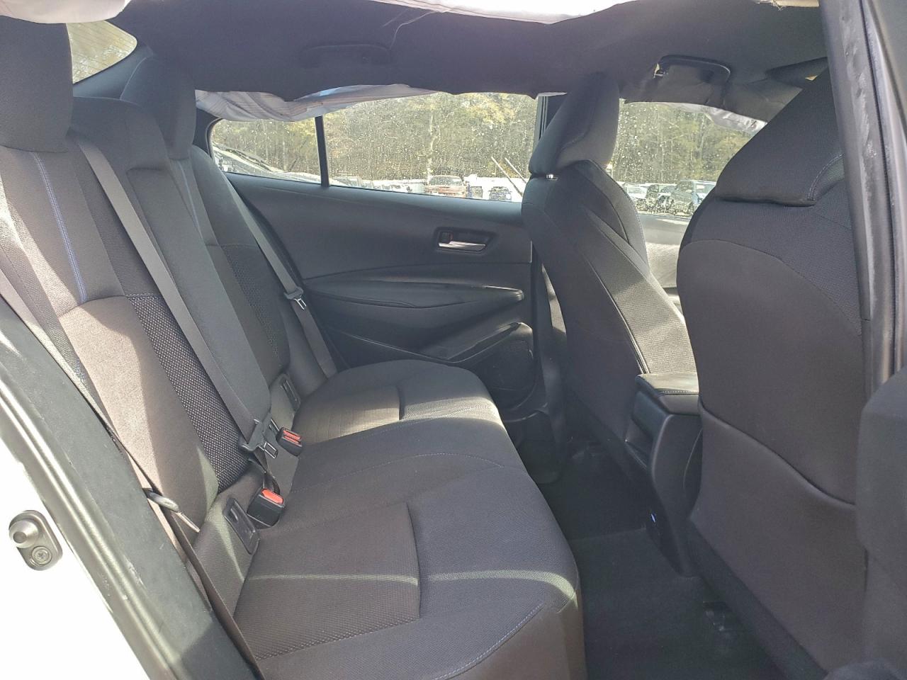 Toyota Corolla Se Image 8