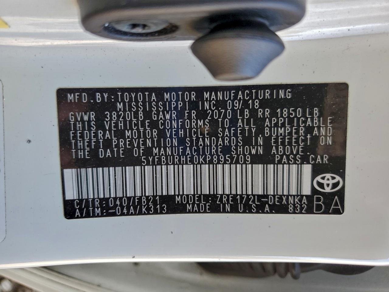 Toyota Corolla L Image 6