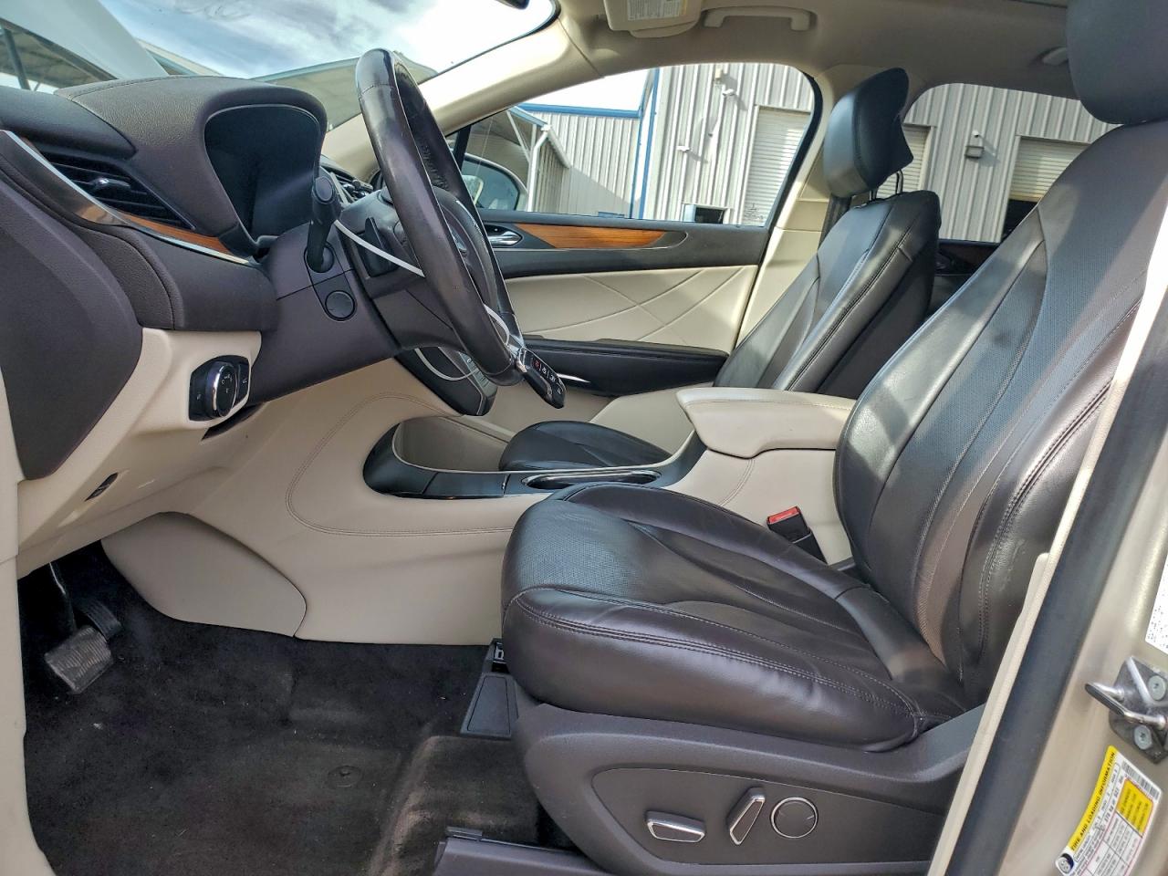 Lincoln MKZ Image 11