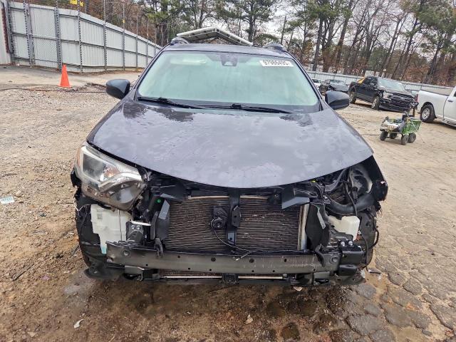 Toyota RAV4 Le Image 6