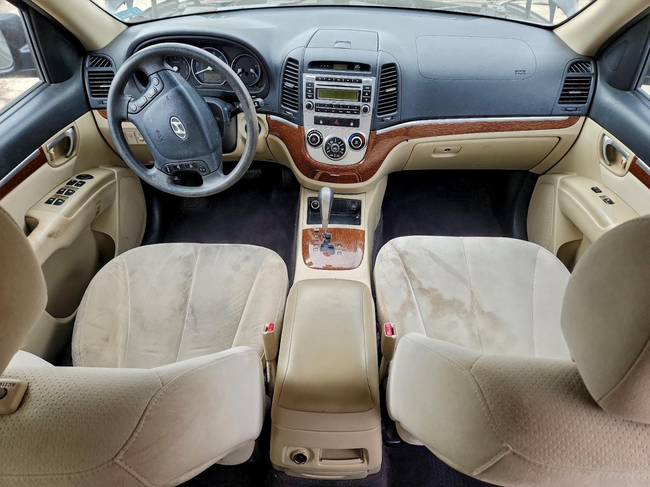 Hyundai SANTA FE Gls Image 2