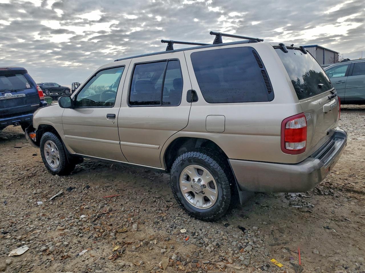 Nissan Pathfinder Le Image 5