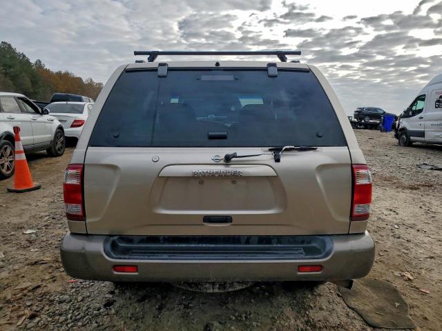 Nissan Pathfinder Le Image 13