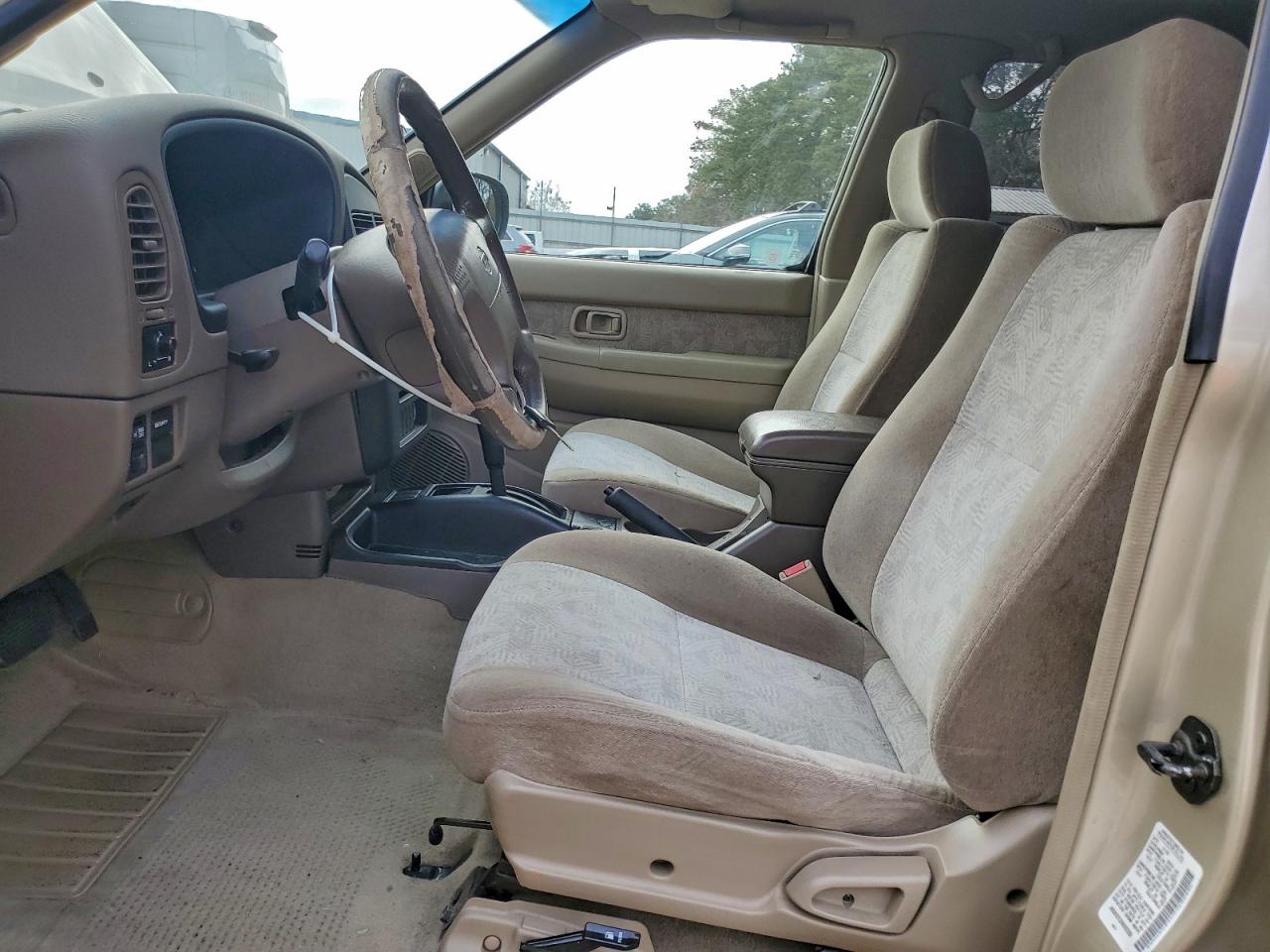 Nissan Pathfinder Le Image 7