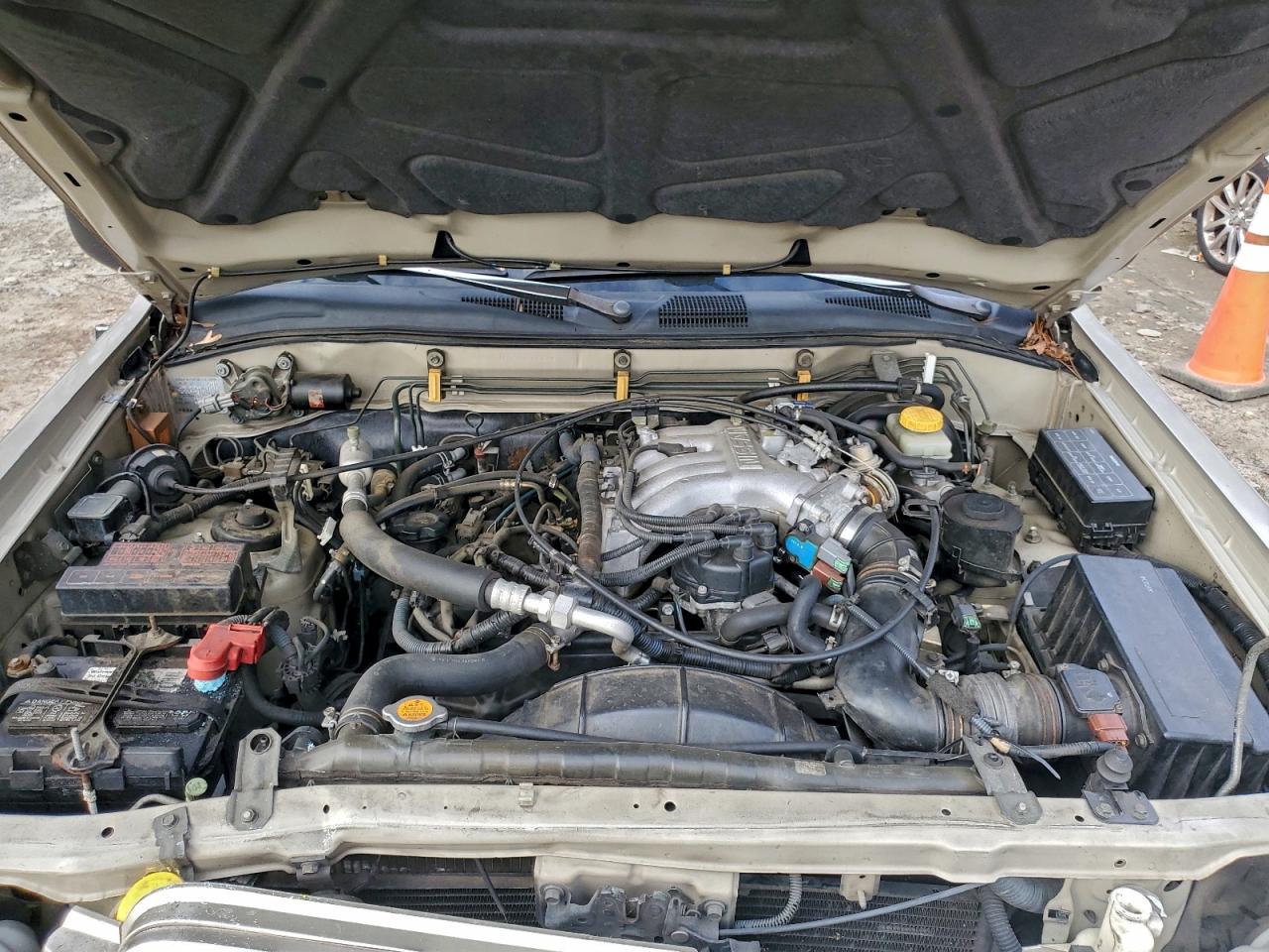 Nissan Pathfinder Le Image 10