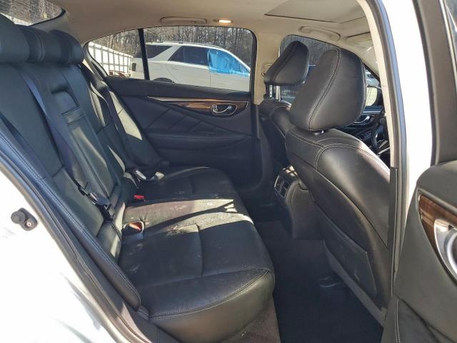 INFINITI Q50 Premium Image 8