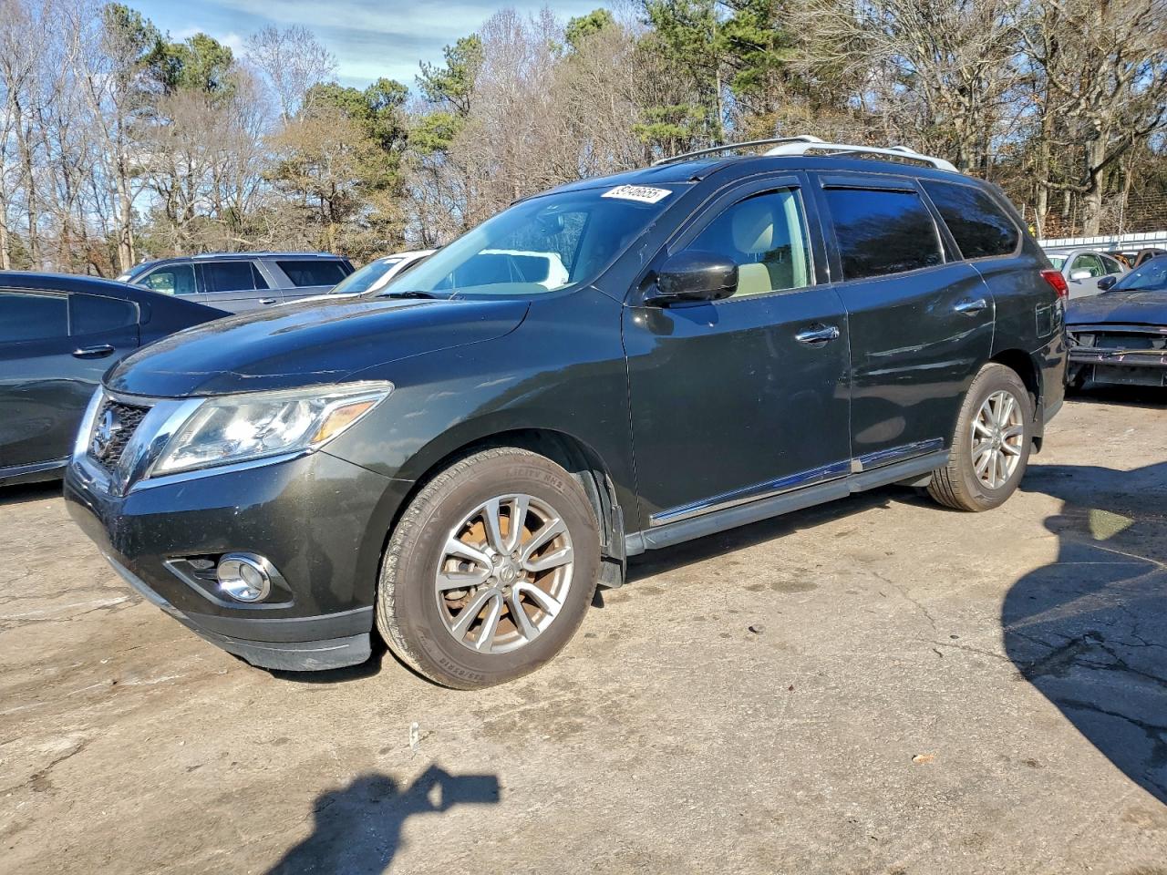 Nissan Pathfinder S Image 1