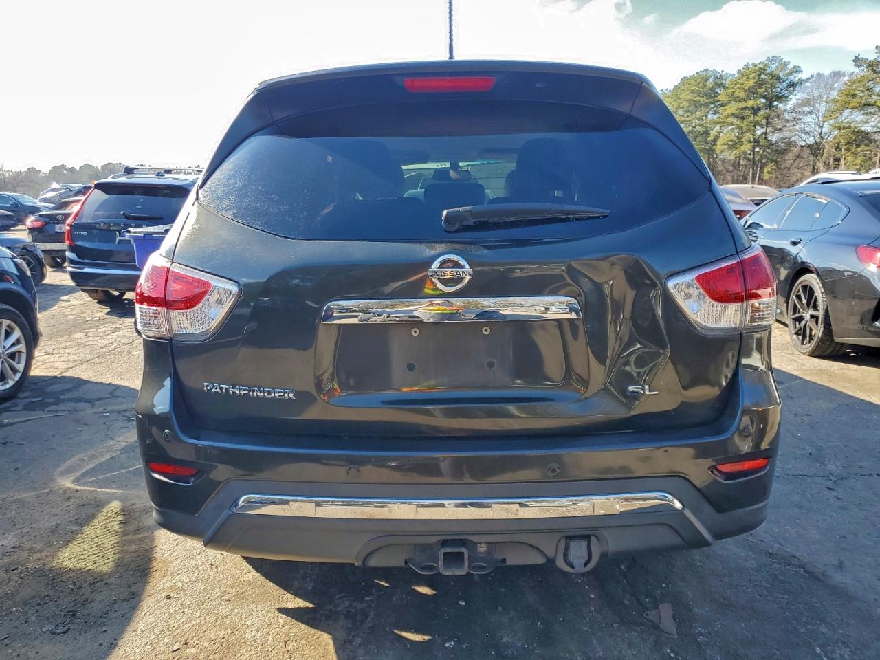 Nissan Pathfinder S Image 11