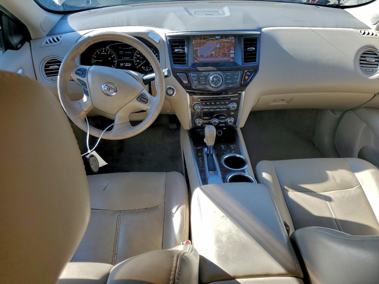 Nissan Pathfinder S Image 12