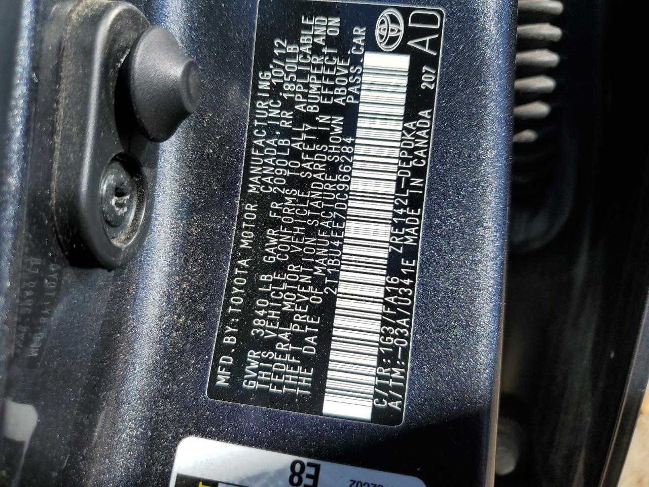 Toyota Corolla Base Image 9