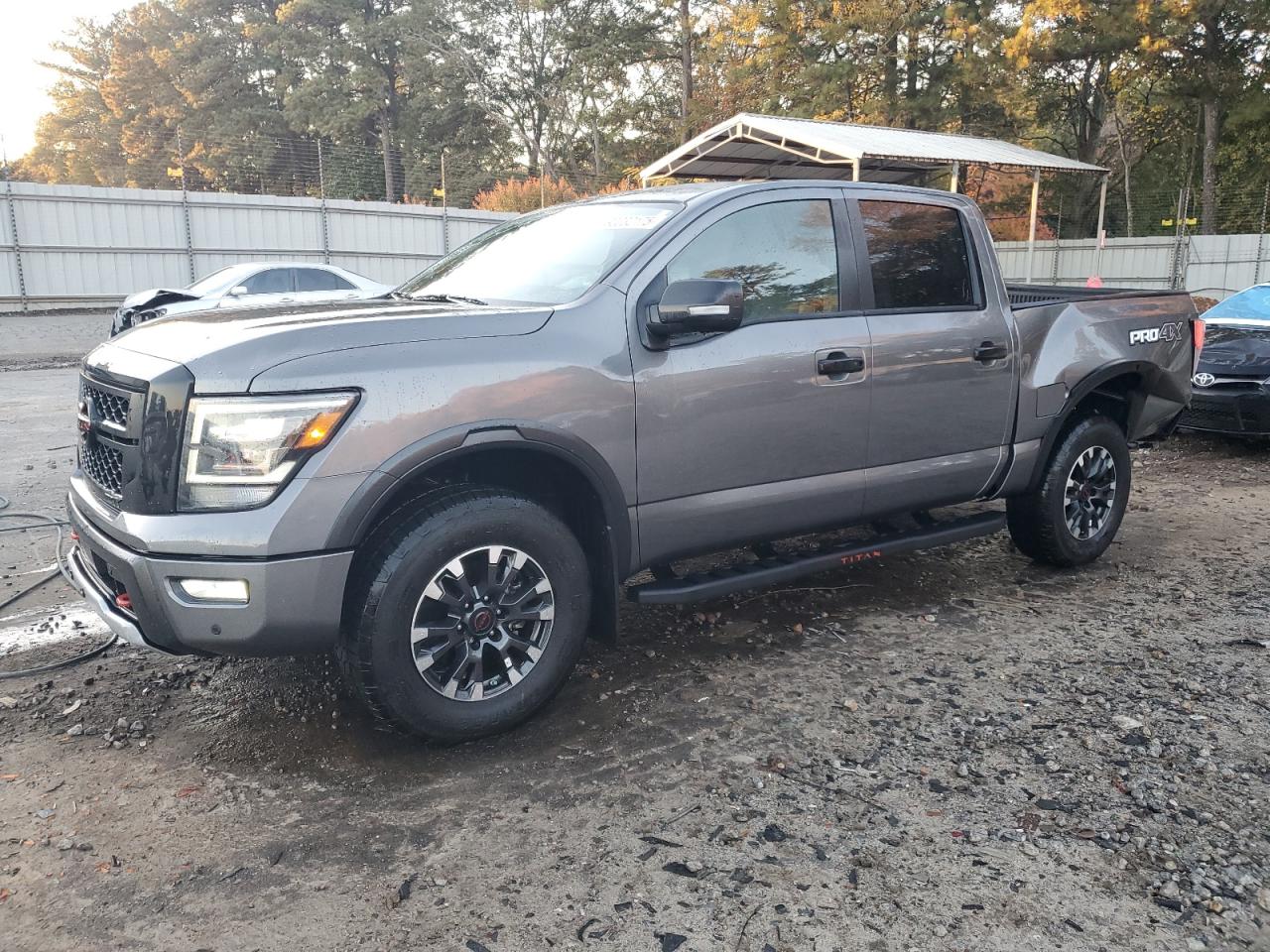 Nissan Titan Sv Image 1