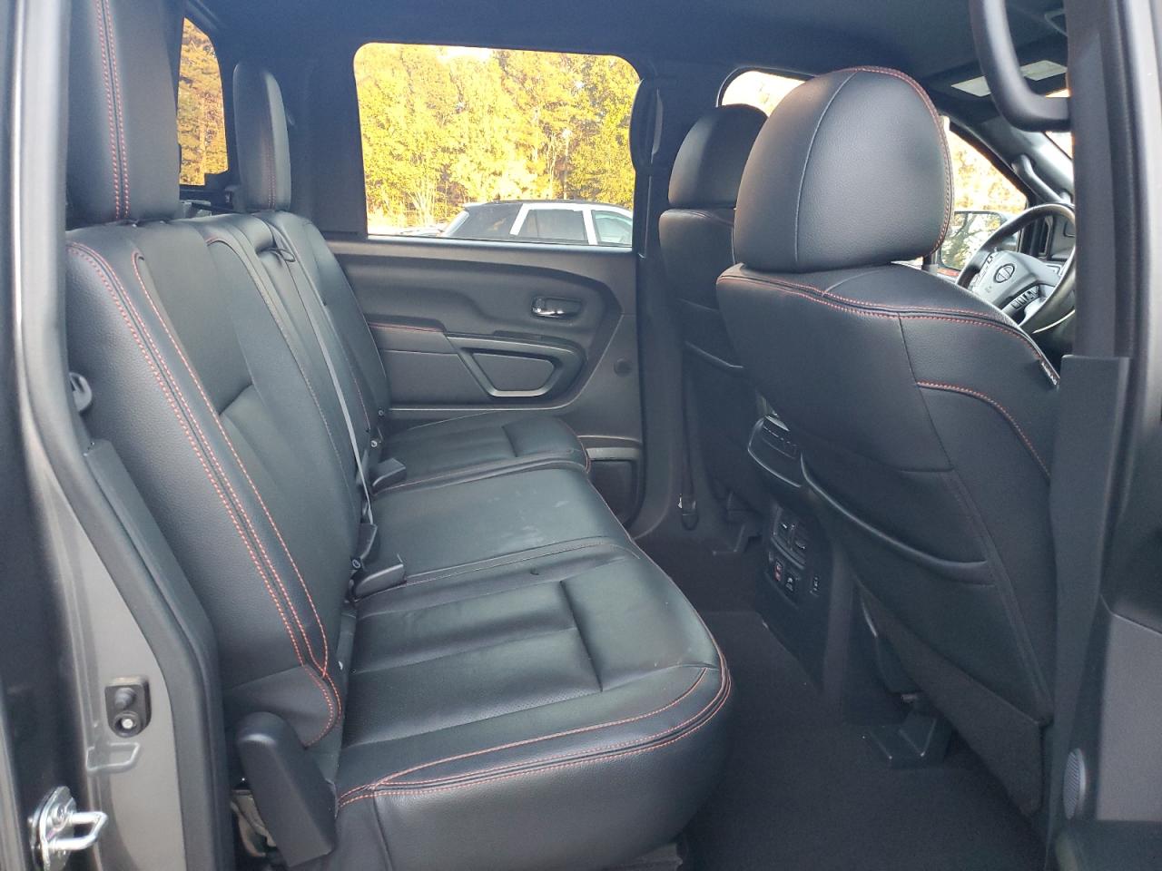 Nissan Titan Sv Image 10