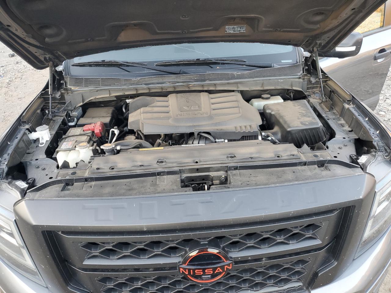 Nissan Titan Sv Image 9