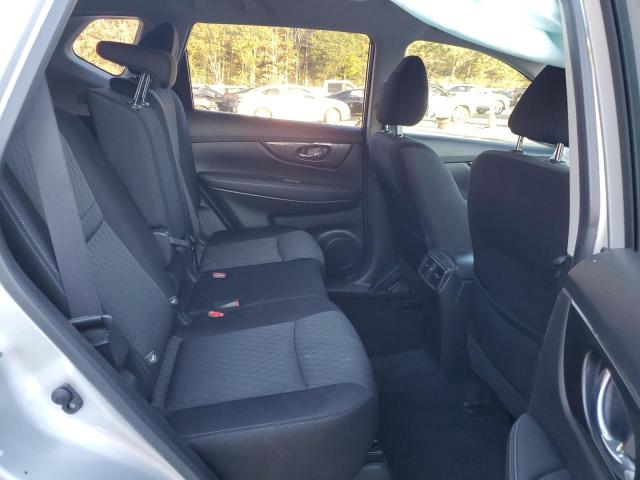 Nissan Rogue S Image 4