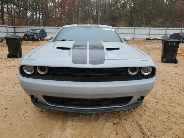Dodge Challenger Sxt Image 8