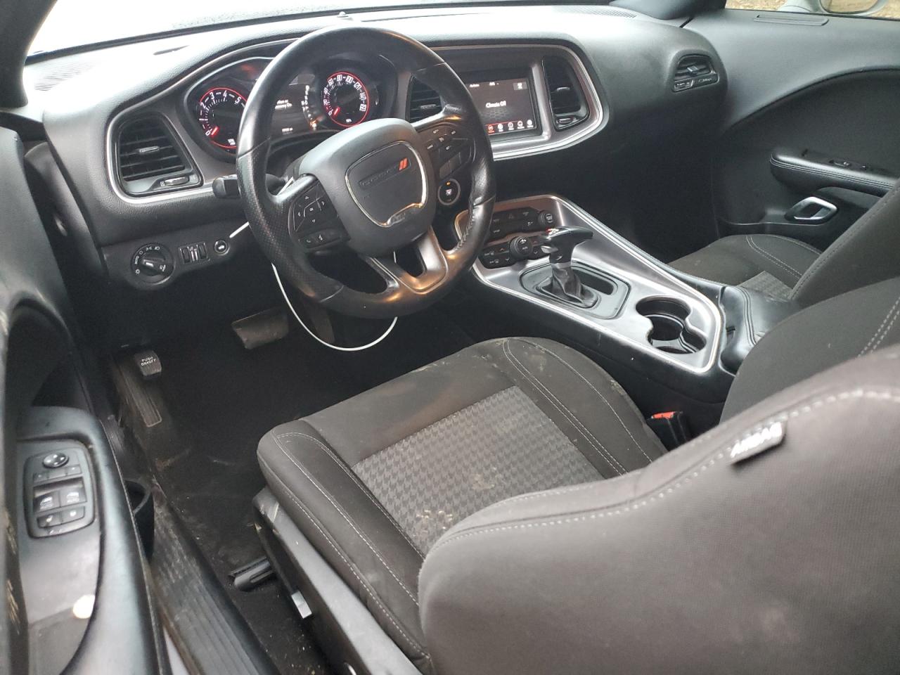 Dodge Challenger Sxt Image 10