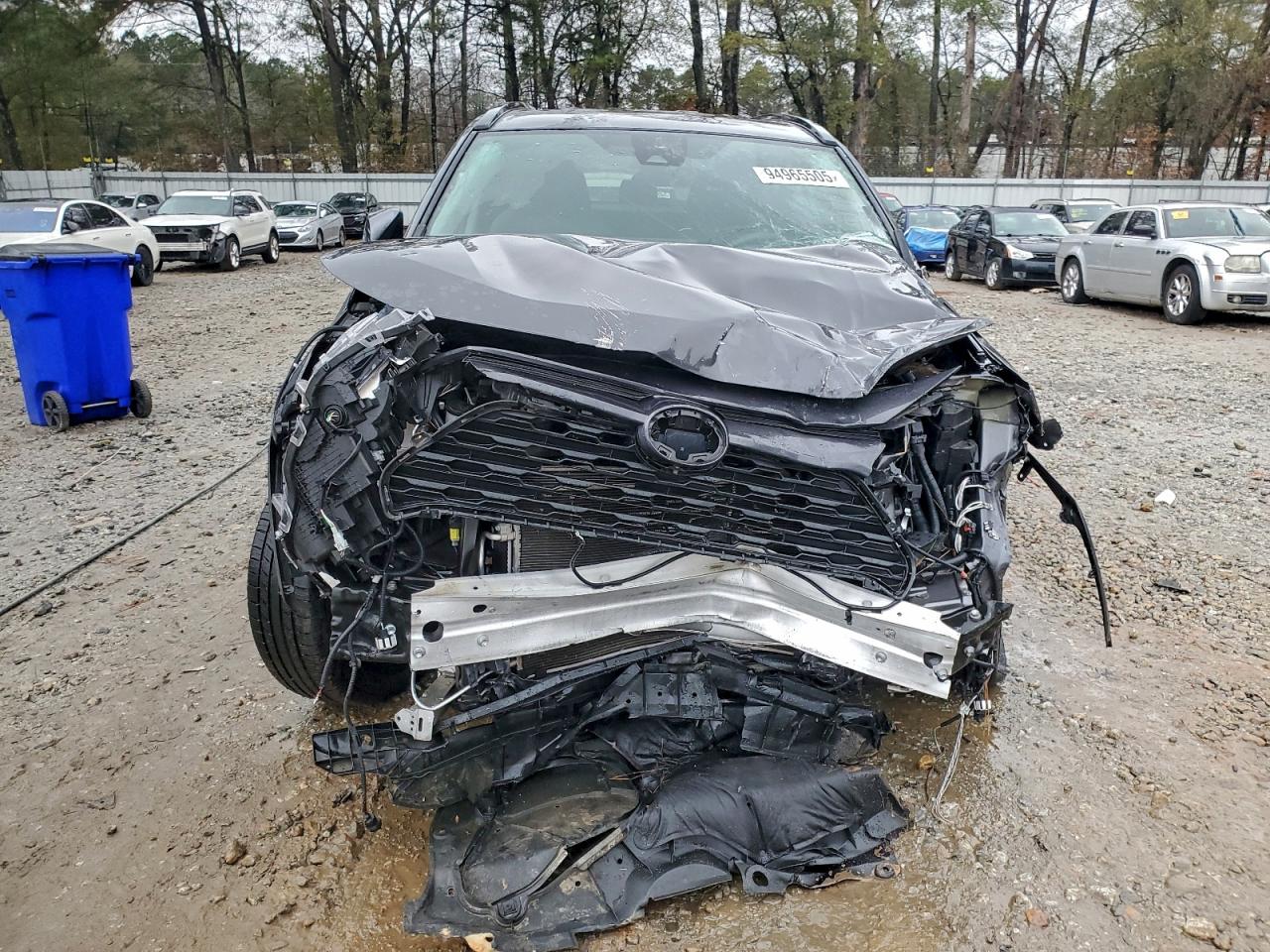 Toyota RAV4 Xle Image 2