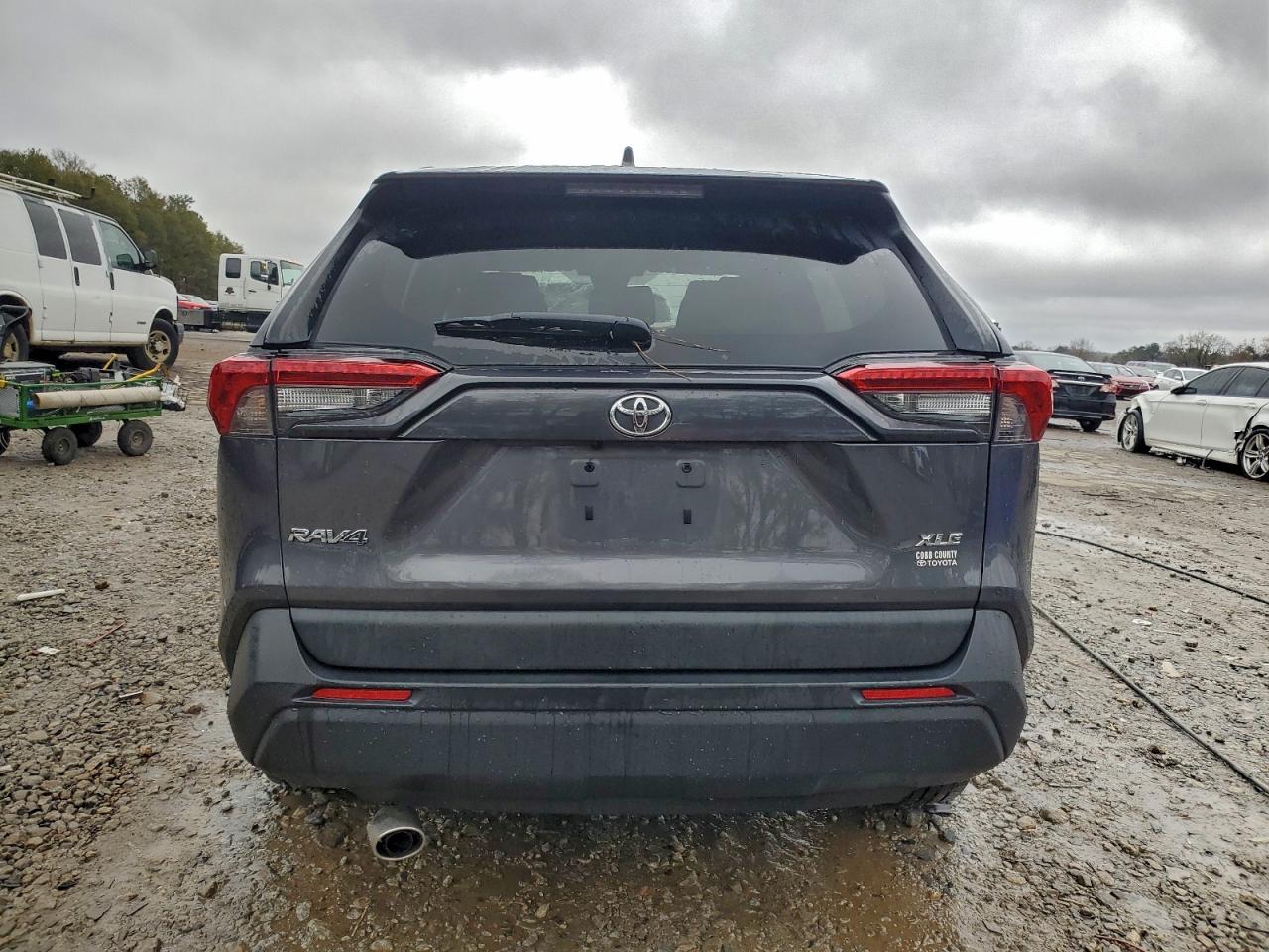 Toyota RAV4 Xle Image 5