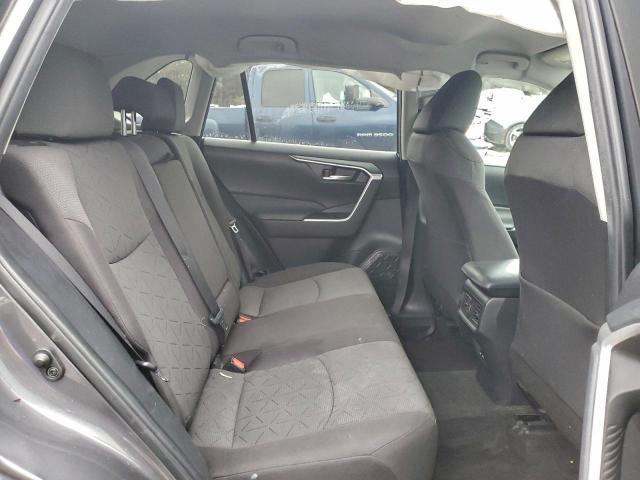 Toyota RAV4 Xle Image 6