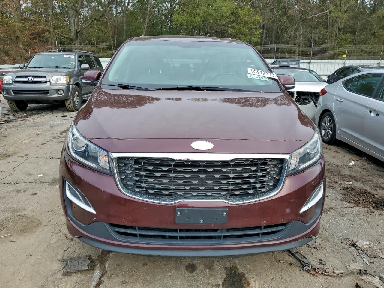 Kia Sedona Lx Image 3