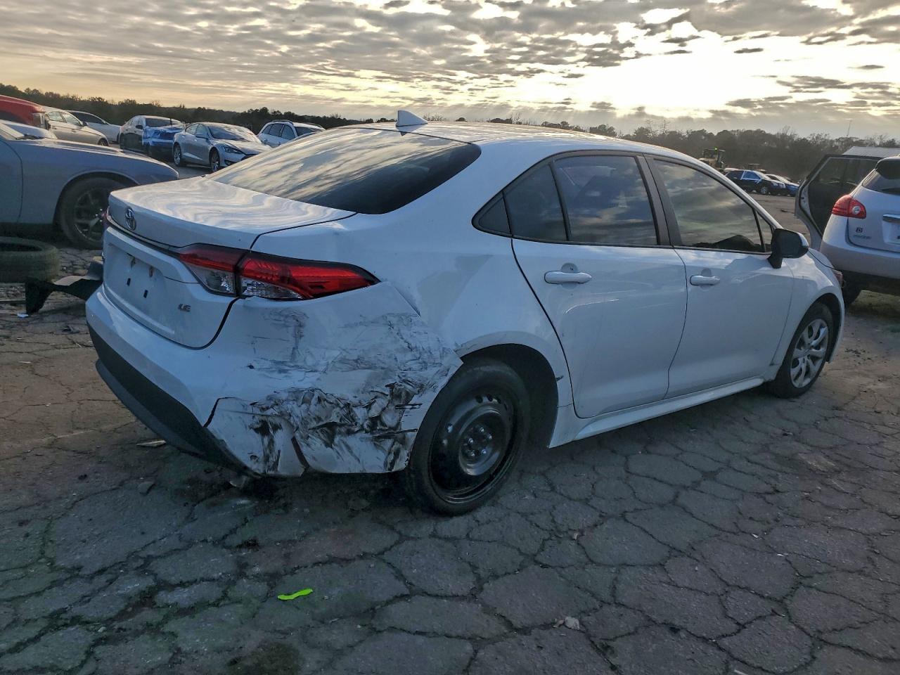 Toyota Corolla Le Image 10