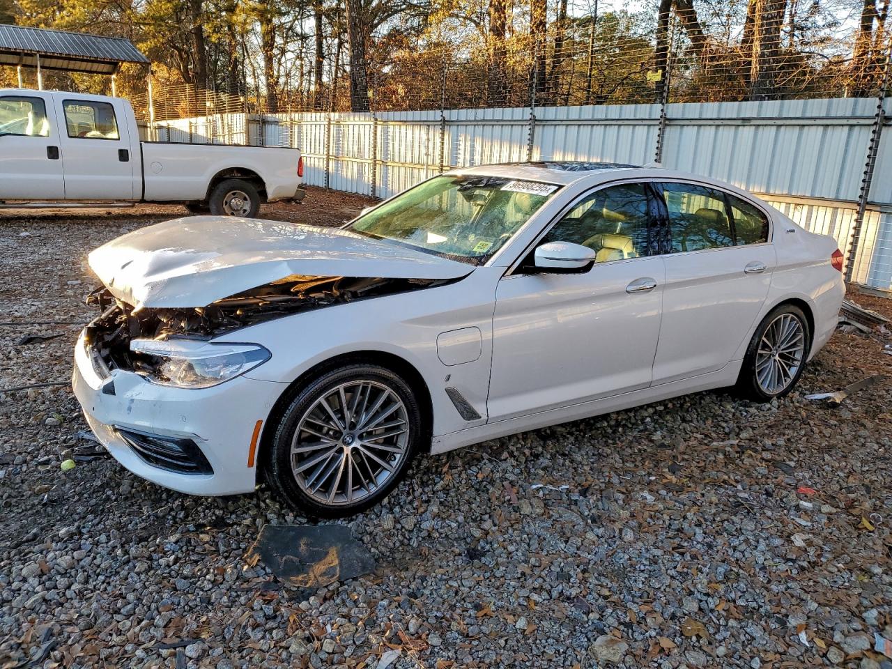 BMW 5 Series Image 1