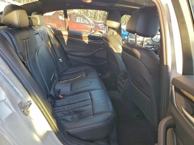 BMW 5 Series Image 11