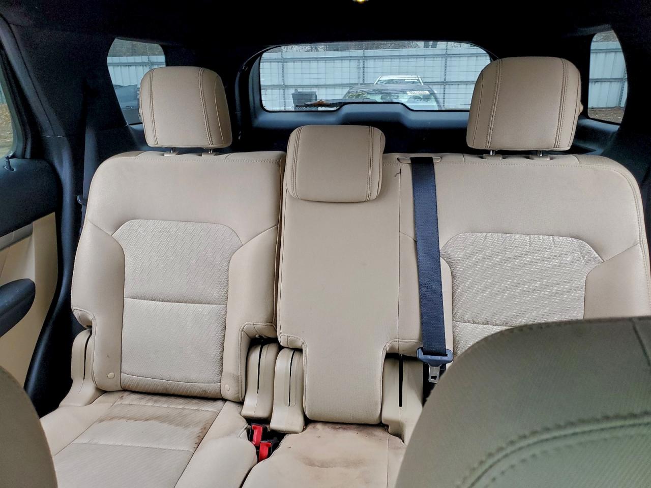 Ford Explorer Image 5