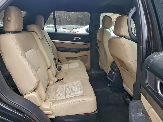 Ford Explorer Image 11