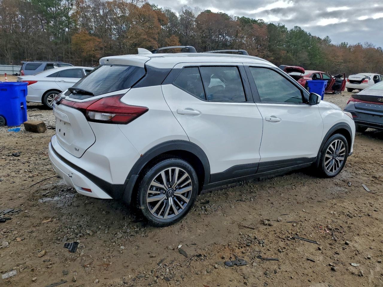 Nissan Kicks Sv Image 5