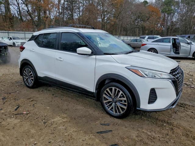 Nissan Kicks Sv Image 4