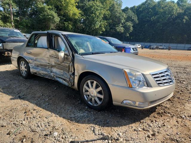 Cadillac DTS Image 5