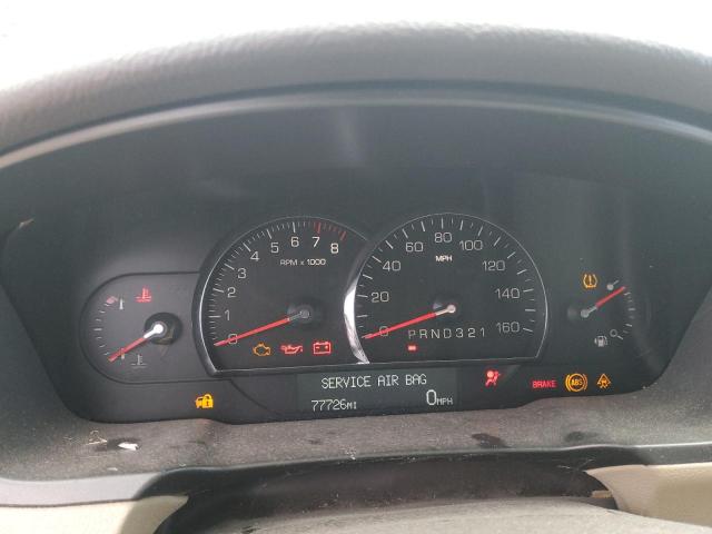 Cadillac DTS Image 8