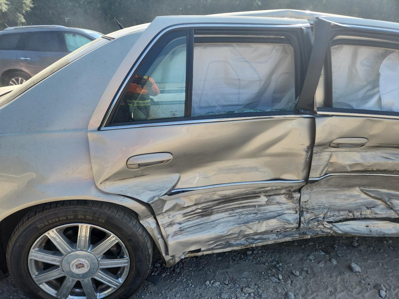 Cadillac DTS Image 9