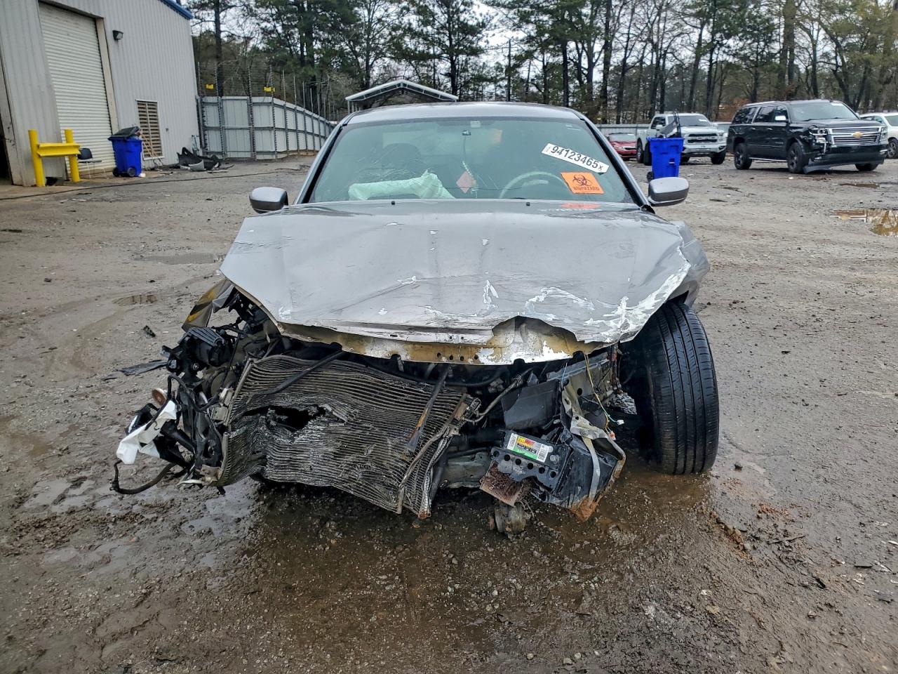 Chrysler 200 Touring Image 2