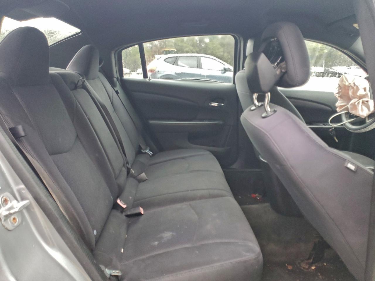 Chrysler 200 Touring Image 9