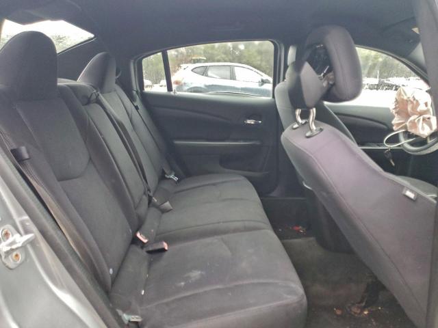 Chrysler 200 Touring Image 9